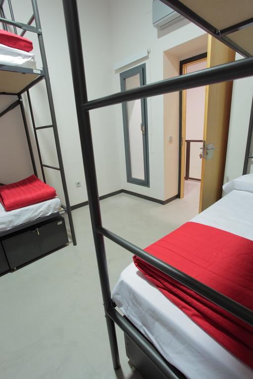 Traveller Box Hostel Sevilla Eksteriør bilde