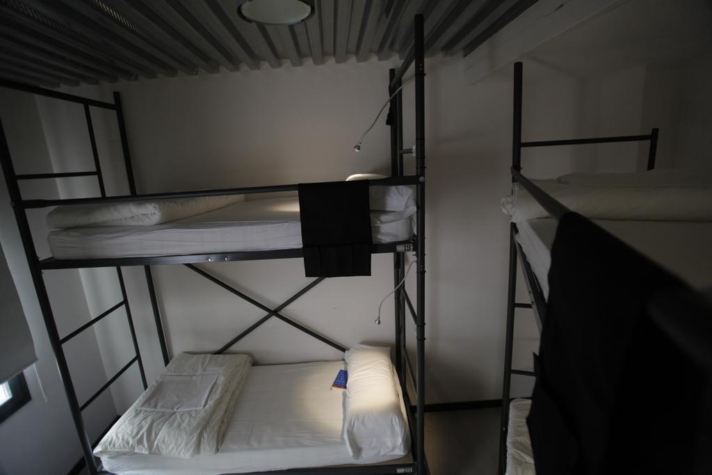 Traveller Box Hostel Sevilla Eksteriør bilde